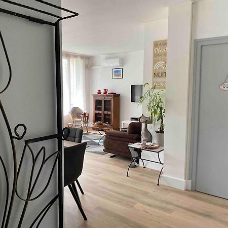 Le Chasseur Alpin Apartment Albertville Bagian luar foto