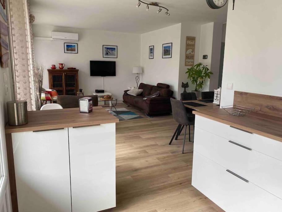 Le Chasseur Alpin Apartment Albertville Bagian luar foto