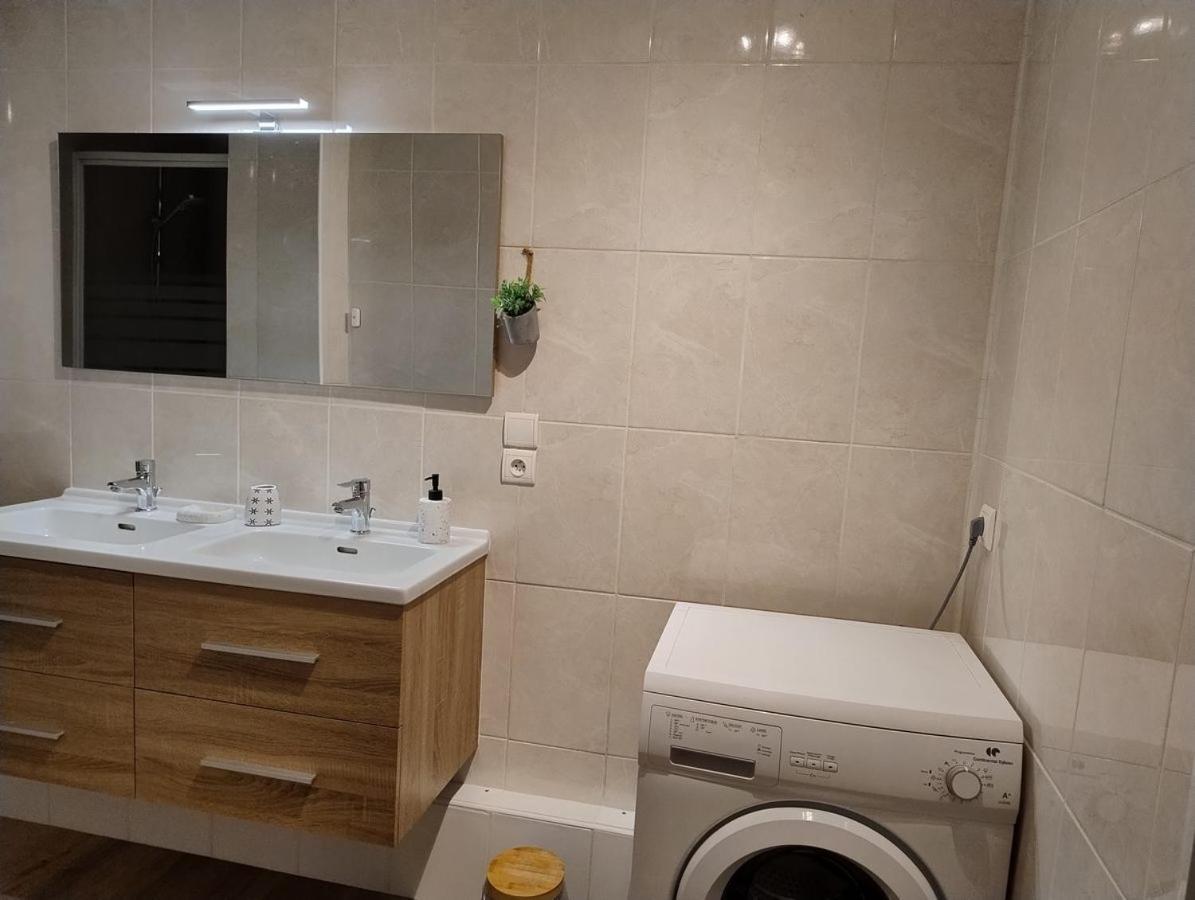 Le Chasseur Alpin Apartment Albertville Bagian luar foto